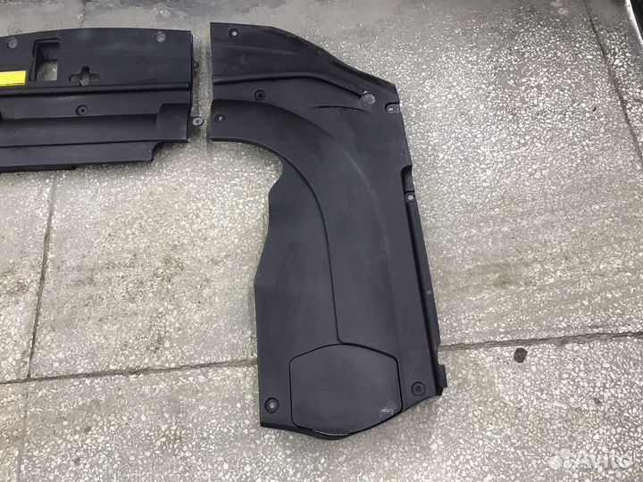 Подкапотный пластик Lexus LX570 450D 2007-2015