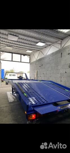 Эвакуаторная платформа с документами