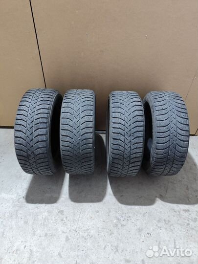 Bridgestone Ice Cruiser 5000 215/60 R16 95T