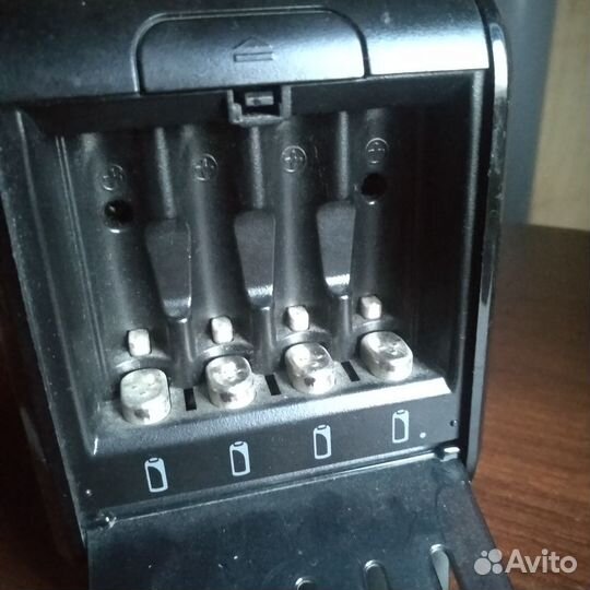 Зарядное устройство для NiMH аккумуляторов аа/ааа