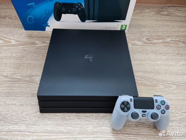 PS4 Pro 1Tb 7208B идеал+600 игр