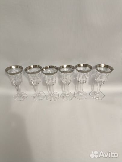 Хрустальные рюмки на ножке.Moser