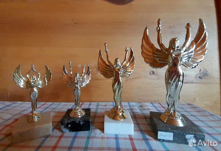 Статуэтки наградные. Собака Фу