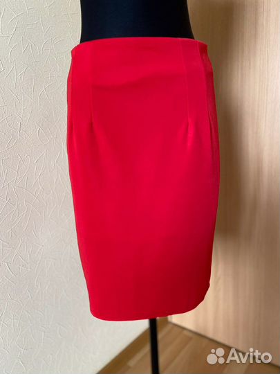 Юбка новая на змейке, есть подклад, 46р