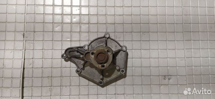 Водяной насос Audi A6 C6 3.2 AUK