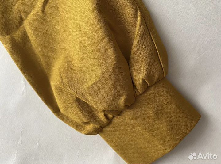 Платье горчичного цвета