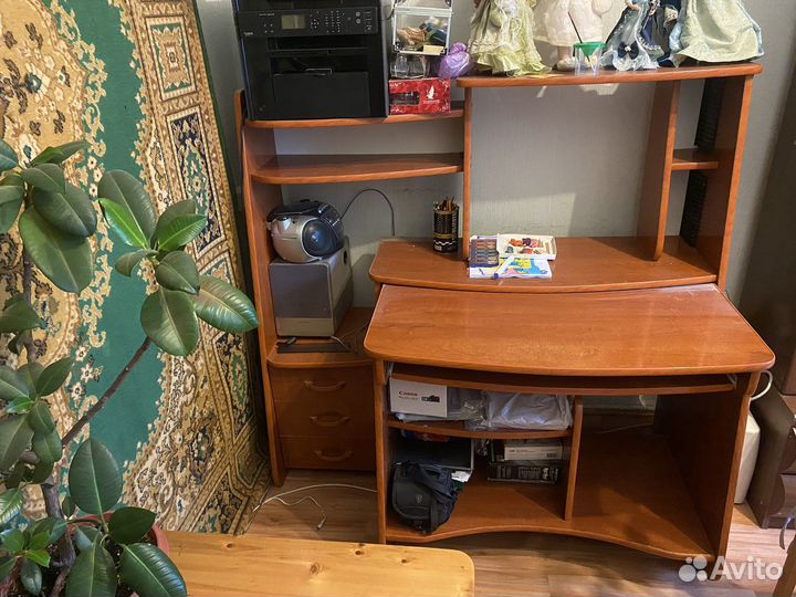 Компьютерный стол