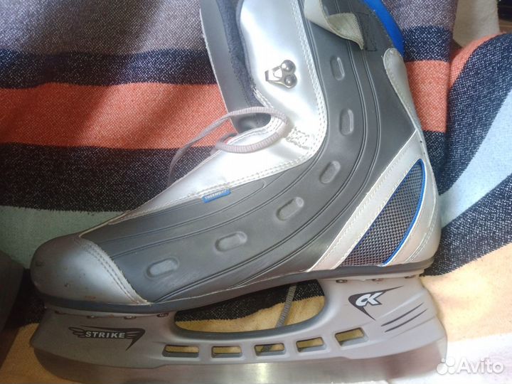 Продам коньки