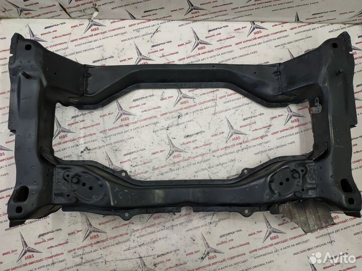 Подрамник передний w210 Mercedes