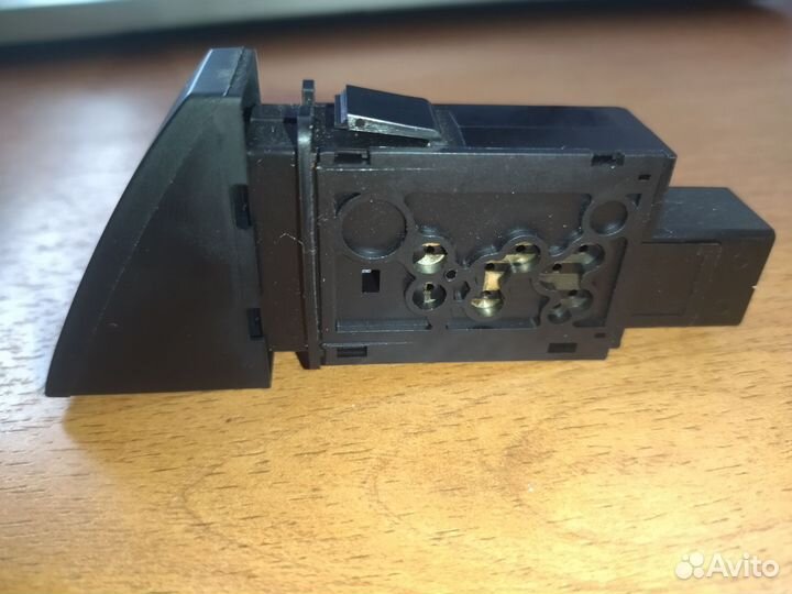 Кнопка аварийной сигнализации Mazda 6 GH