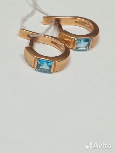 Серьги с синтетическим камнем Золото