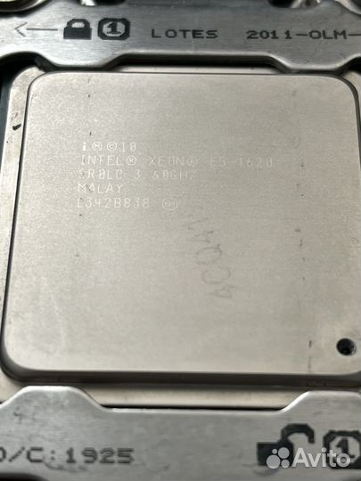 Материнская плата с процессором и оперативкой