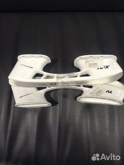 Стаканы для хоккейных коньков с лезвиями