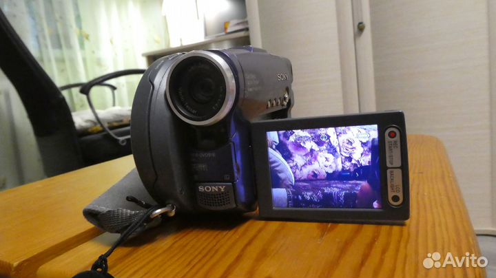 Видеокамера Sony DCR-DVD91E