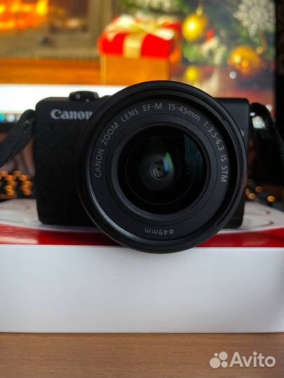 Беззеркальная камера Canon EOS M200