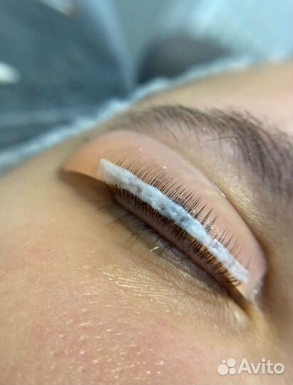 Ламинирование ресниц и бровей, наращивание ресниц