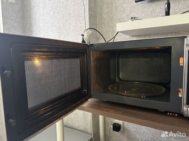 Микроволновая печь elenberg с грилем