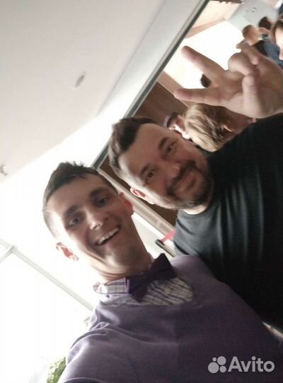 Ведущий торжеств и DJ с музыкой