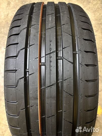 Ikon Tyres Autograph Ultra 2 225/40 R18 92Y