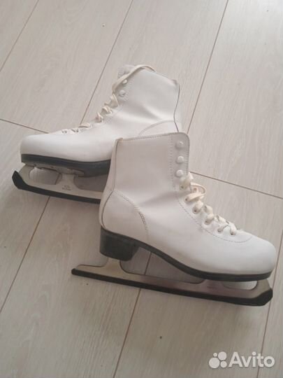 Коньки фигурные женские 39 раз