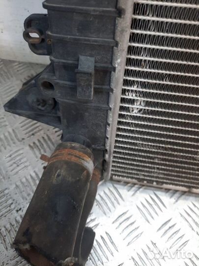 Радиатор основной Land Rover Discovery внедорожник