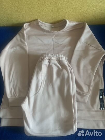 Костюм спортивный