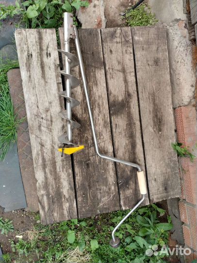 Ледобур для зимней рыбалки из нержавейки