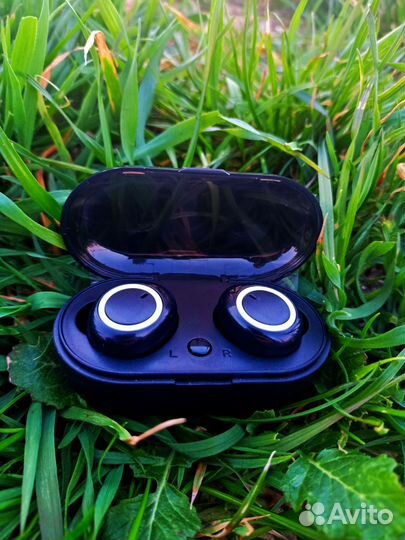 Беспроводные наушники новые