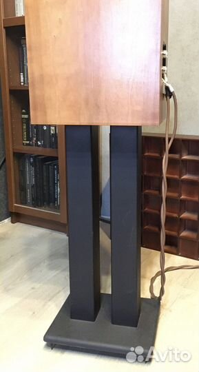 Стойки для акустики Target HR-60