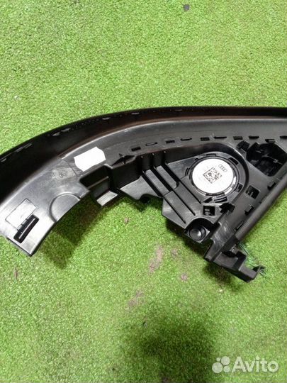 Накладка двери передняя левая Audi Q3 8U 2.0 TDI