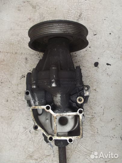 Помпа Mercedes vito W638 108-110D 2.3L OM601