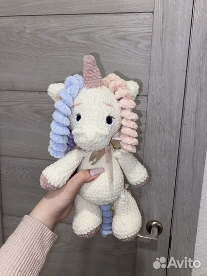 Вязанный единорог