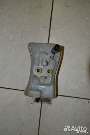 Бачок тормозной жидкости Audi А4 B7