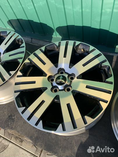 Оригинальные диски Mitsubishi R18, 5/114.3