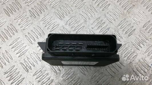 Блок управления ручника (стояночного тормоза) volv