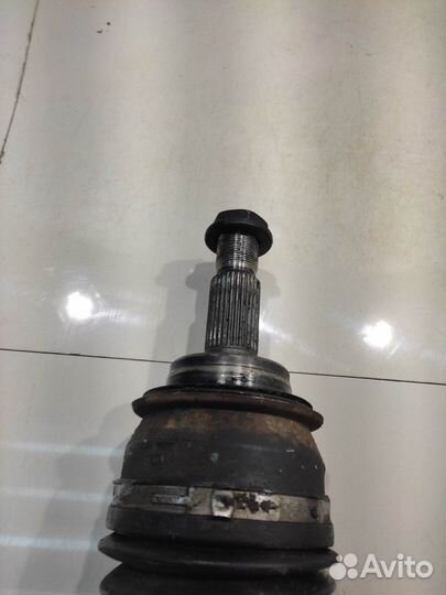 Привод (полуось) (передний левый) (Toyota Hilux)