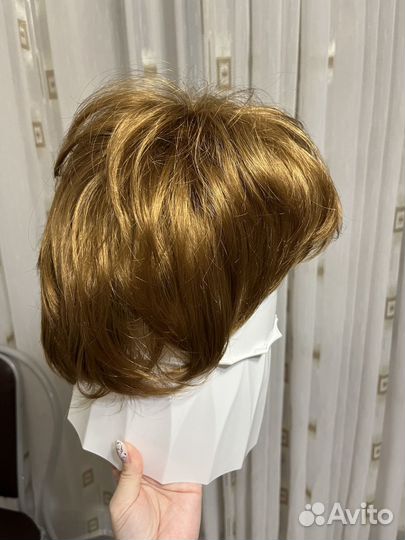 Парик женский облегченный