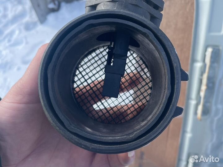 Датчик массового расхода воздуха Mercedes Audi