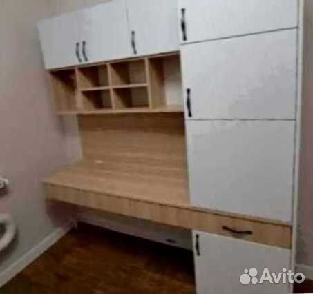 Рабочая зона в углу у окна