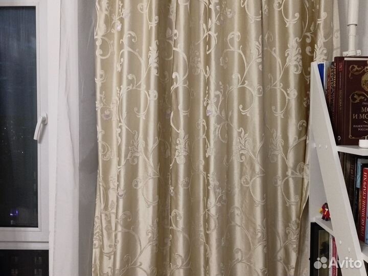 Шторы бу 206*235 см (одна штора)