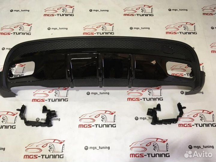 Черный диффузор Mercedes GLA 45 AMG