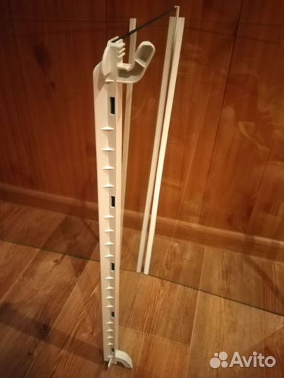 Полки в холодильник пластик и стекло, lndesit