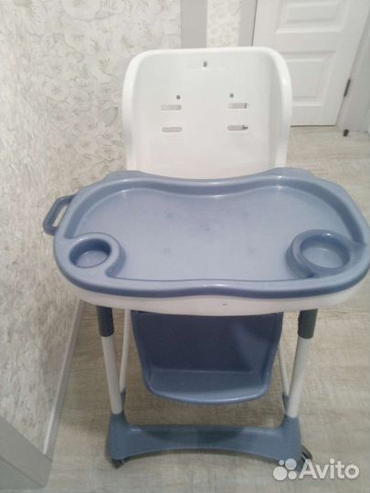 Детский стульчик для кормления