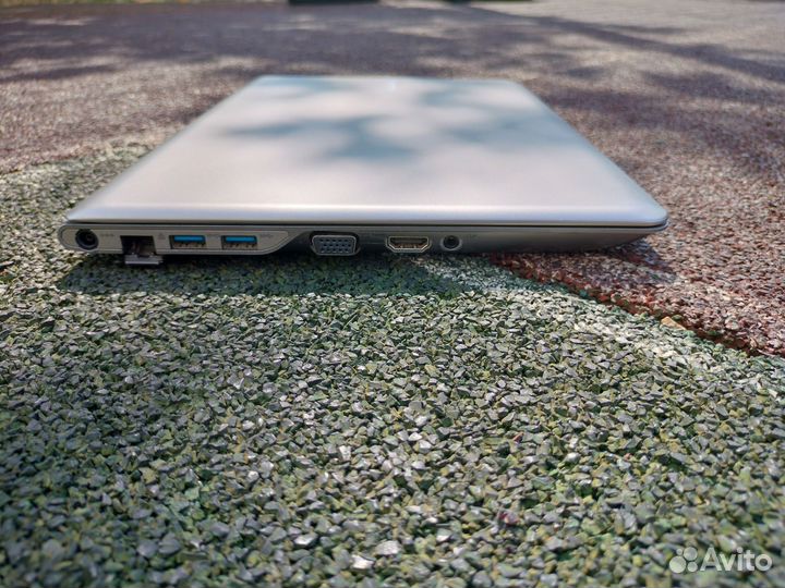 Samsung NP530U4C, i3-2377M, SSD+HDD 500Gb, RAM 4Gb