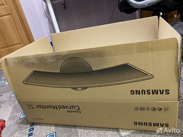 Монитор 35.1 samsung C 32 F 391 FWI белый