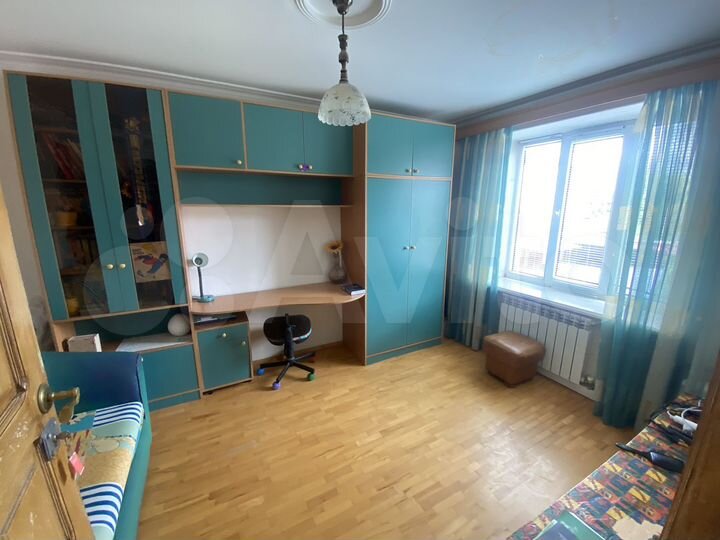 3-к. квартира, 150 м², 3/4 эт.