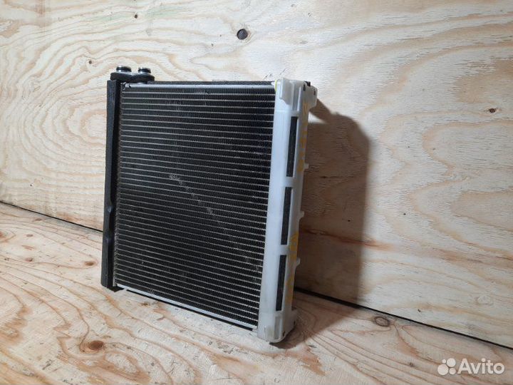 Испаритель кондиционера Toyota Wish ZNE10G 1zzfe