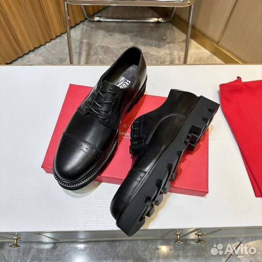 Стильные туфли Salvatore Ferragamo (39-45) для элегантных образов