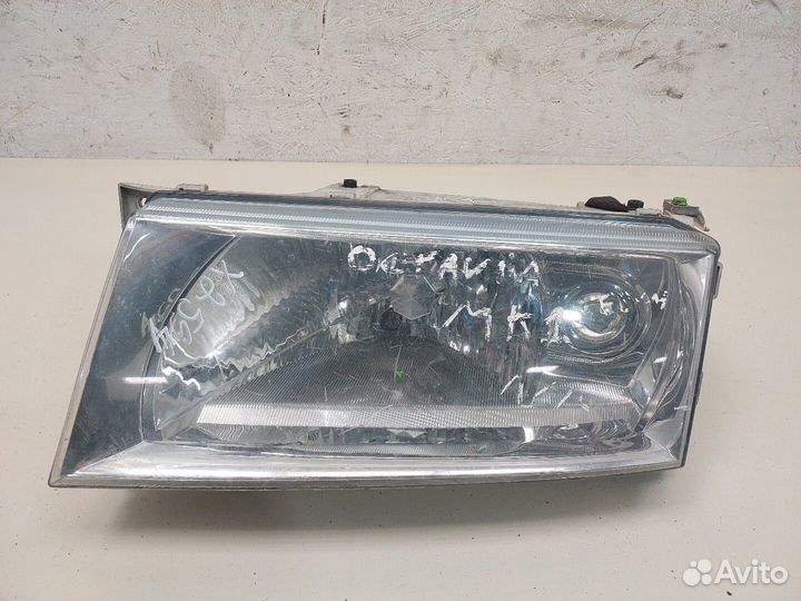 Фара (передняя) Skoda Octavia Tour, 2003