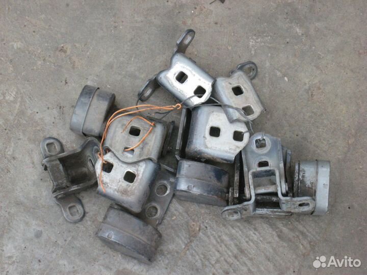 Петли дверей Renault Megane 2 седан